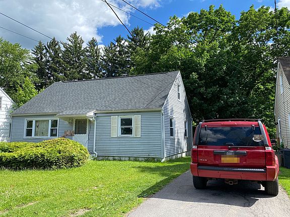2nd image of 149 Dawes Ave