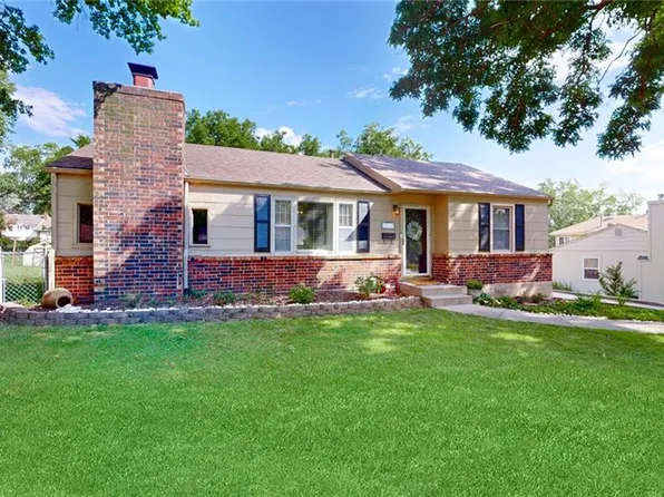 3208 NE 55th St, Kansas City, MO 64119