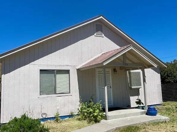 423 Pine Ave, Chama, NM 87520