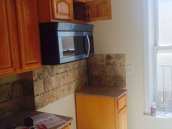 2nd image of 642 Park Pl