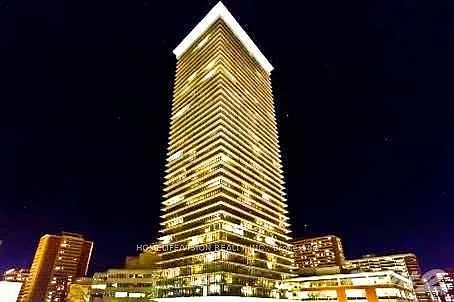 33 Charles St E #2008