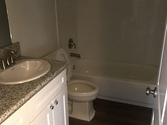 4th image of 3240 N Hughes Ave #101
