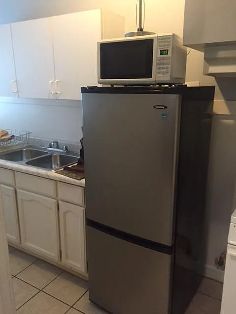 Studio, 395 sqft, $1,295 — Photo 3