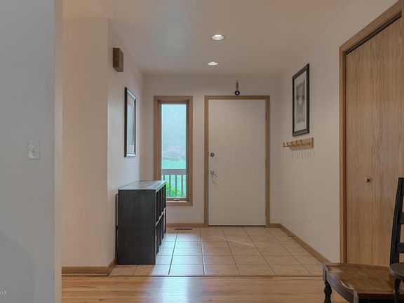 5th image of 1104 Deerfield Dr