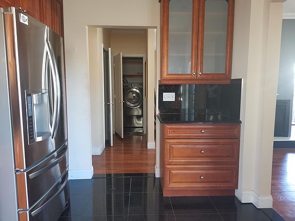 4th image of 60 Laconia Ave #1