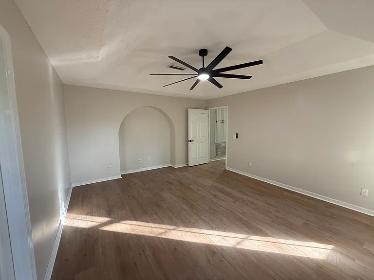 107 Mulberry Ct — Photo 11