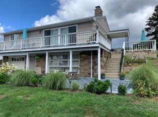 15 Marten Ave, Narragansett, RI 02882