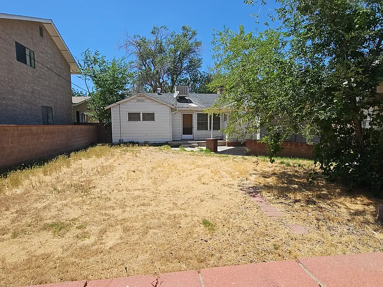 44928 Kingtree Ave — Photo 20