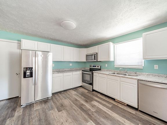 3rd image of 1207 S Wall Ave