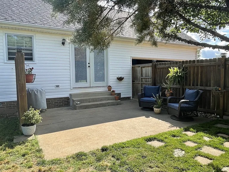 1314 Nottaway Ct — Photo 4