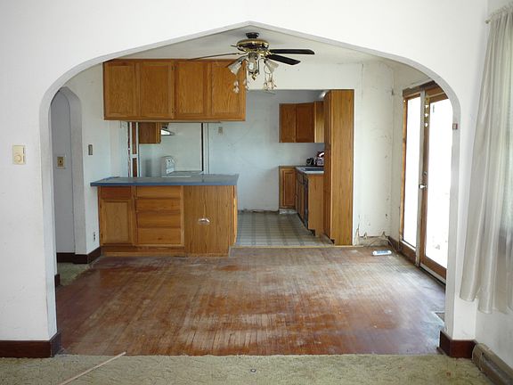 2nd image of 2516 Trenton Ave