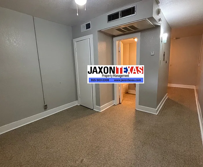516 S Kansas St #106 — Photo 2