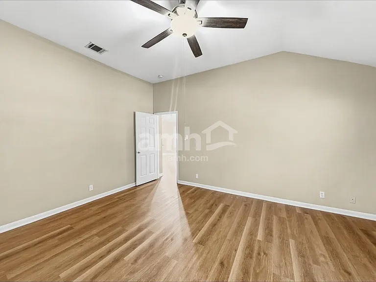 2116 Faldo Ln — Photo 11