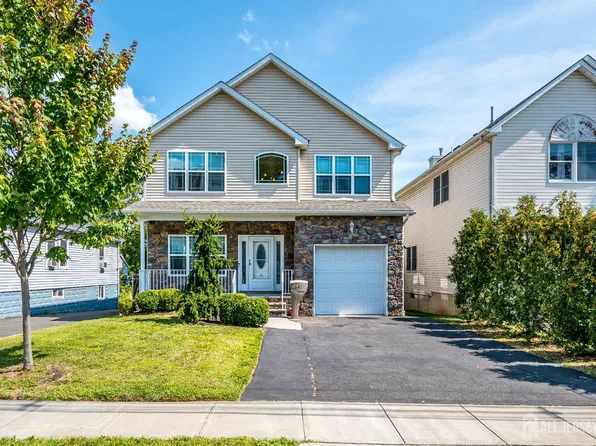 54 Hillcrest Ave, Iselin, NJ 08830