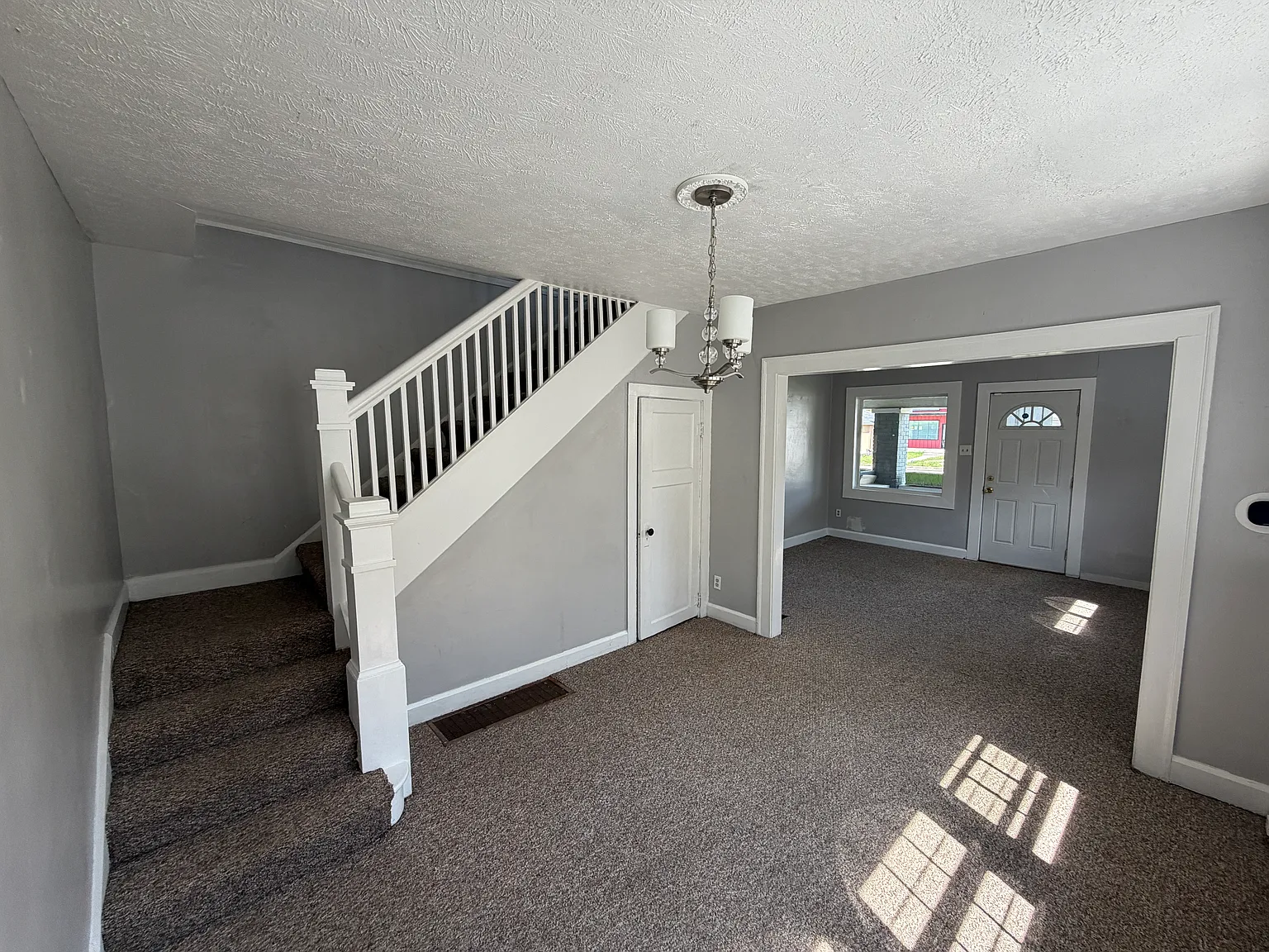 2 bed, 1400 sqft, $1,650 — Photo 2