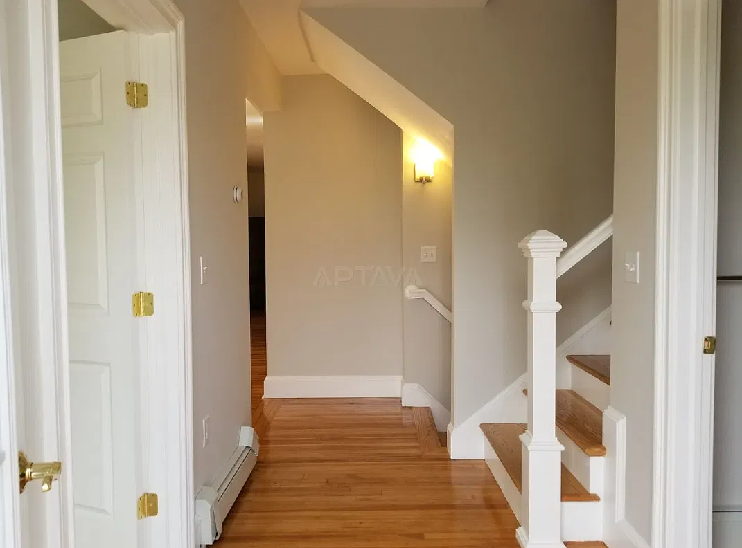 5 bed, $5,800 — Photo 4