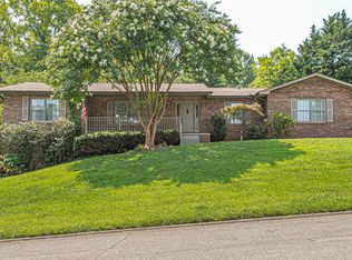 224 Crowfield Rd, Knoxville, TN 37922