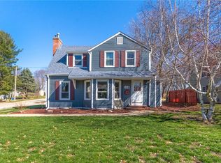 621 Ashworth Rd, West Des Moines, IA 50265