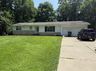 3201 S Meridian Rd, Jackson, MI 49203