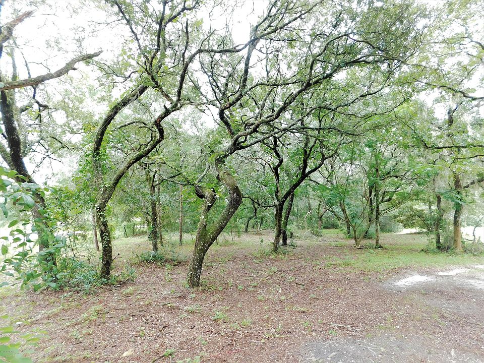 2nd image of 17223 SW 17th Cir