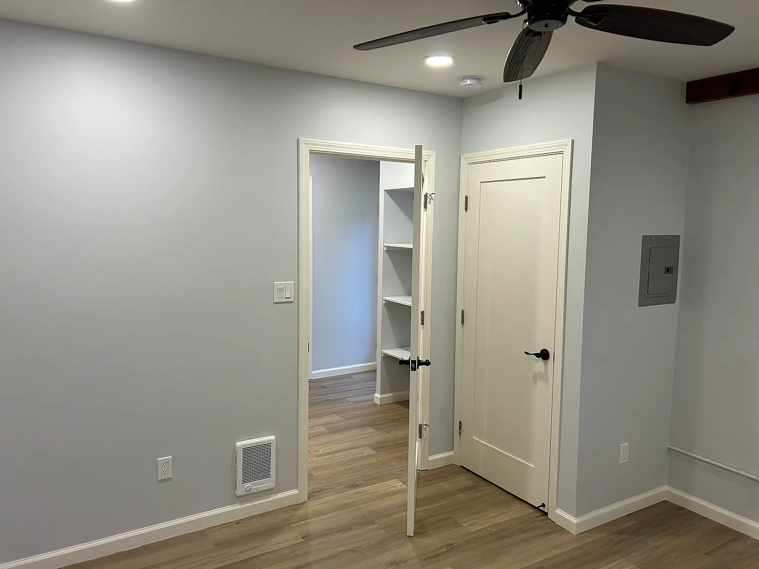 1 bed, 300 sqft, $1,480 — Photo 4