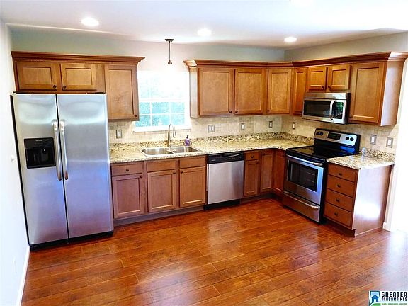 4th image of 40 Killough Dr