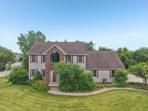 210 Red Fox DRIVE, Johnson Creek, WI 53038