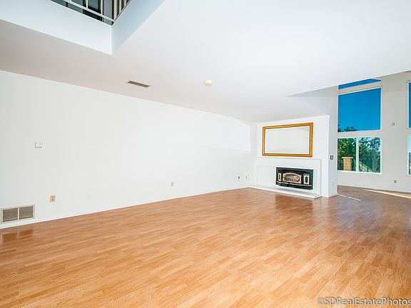 4th image of 8096 Dicenza Ln