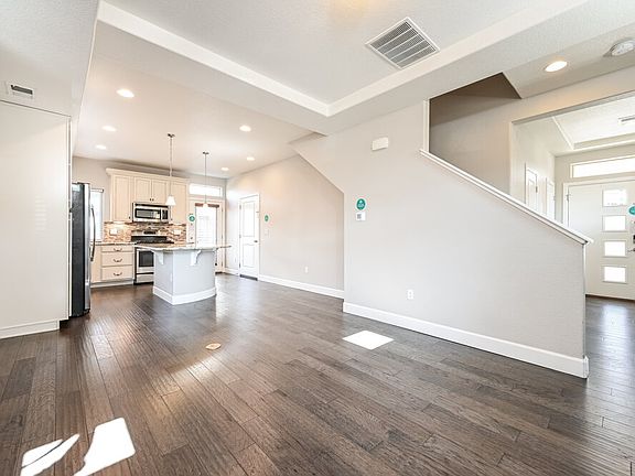 5th image of 4478 Elegant St