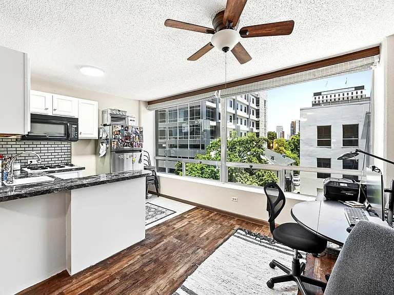 1212 Guadalupe St #308 — Photo 4