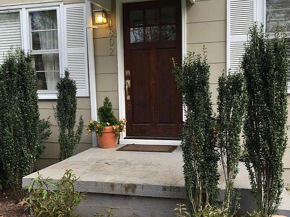 5th image of 1802 Westchester Dr