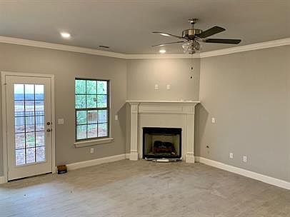 2nd image of 2250 N Inglewood St #14789783