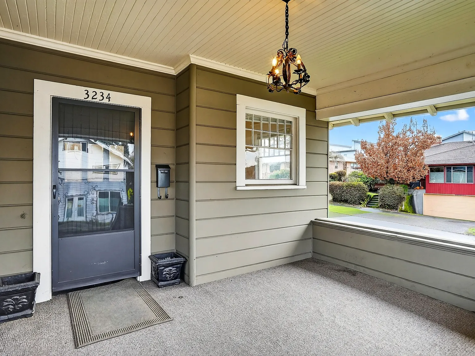 3 bed, 1850 sqft, $2,995 — Photo 2