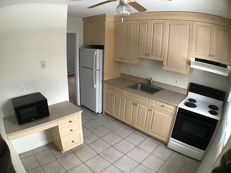 354 Oakwood Dr — Photo 1