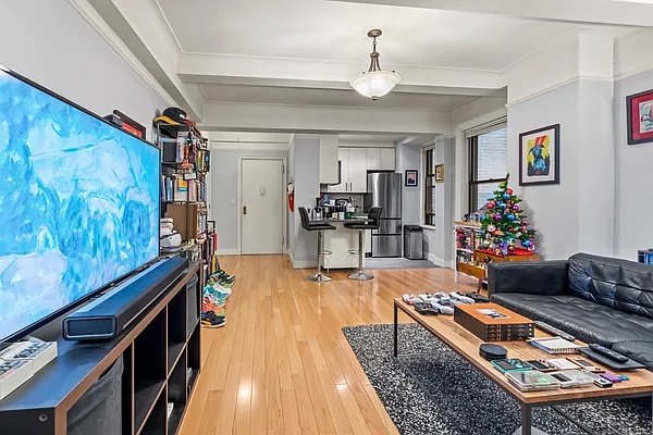 Rented by Compass | media 3