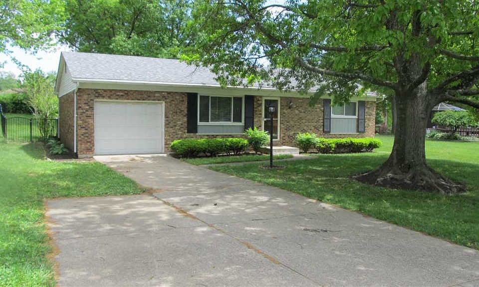 1st image of 818 Niewahner Dr