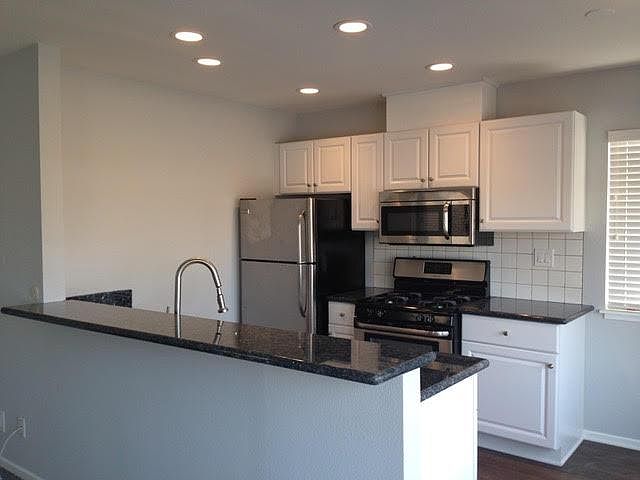 1st image of 1525 W Balboa Blvd