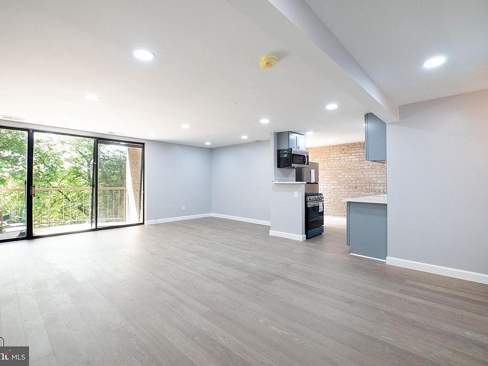 1st image of 3325 Huntley Square Dr APT B-2
