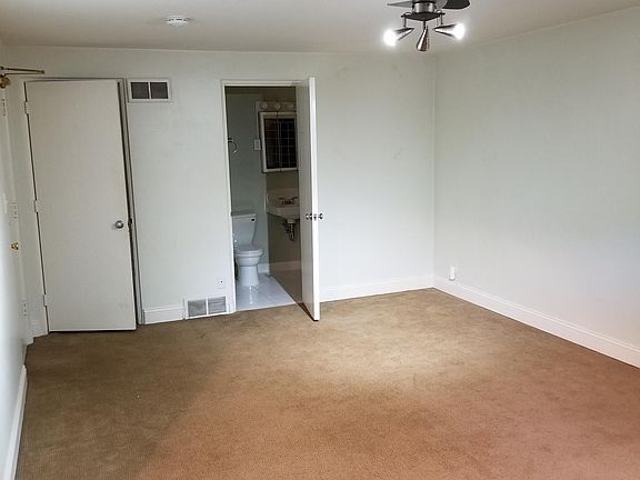 3rd image of 1835 D St #6