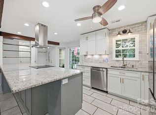 2717 Olde Whitehall Rd, Charlotte, NC 28273