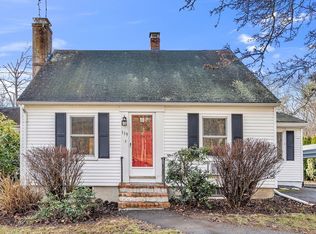 119 Topsfield Rd, Wenham, MA 01984