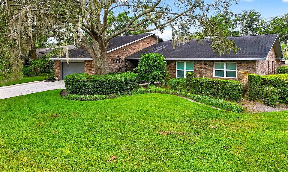 1st image of 11510 Moffat Pl