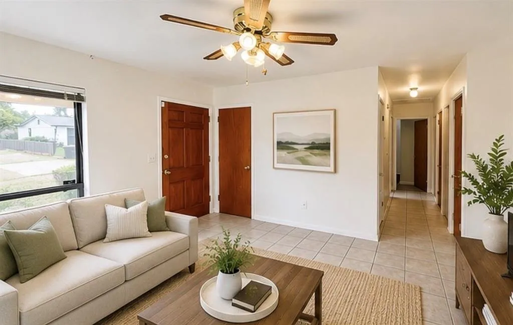 3 bed, 2.0 bath, 1248 sqft, $2,200 — Photo 2