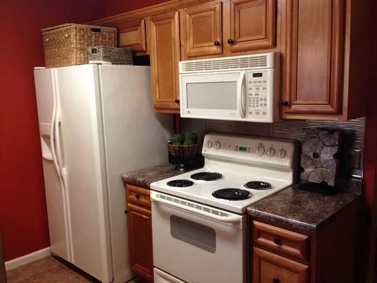 All appliances included in kitchen