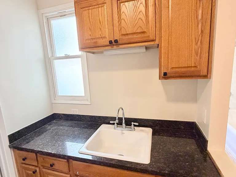 1945 Clay St #7 — Photo 3
