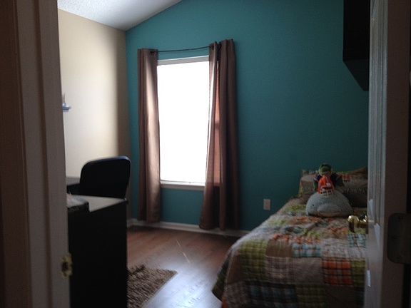 2nd image of 468 Clearview Ct