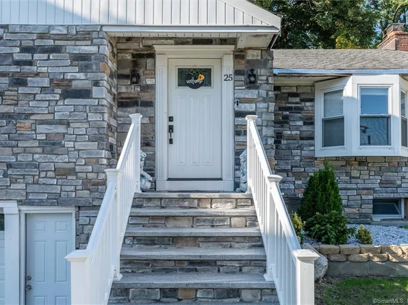 25 Penzance Road, Stamford, CT 06902