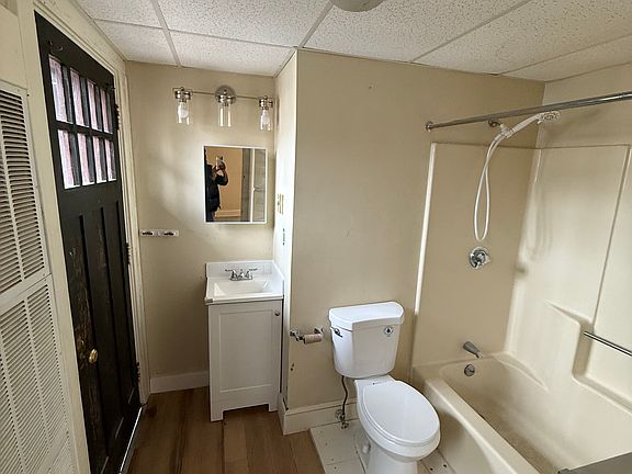 5th image of 159 N Washington St APT 1