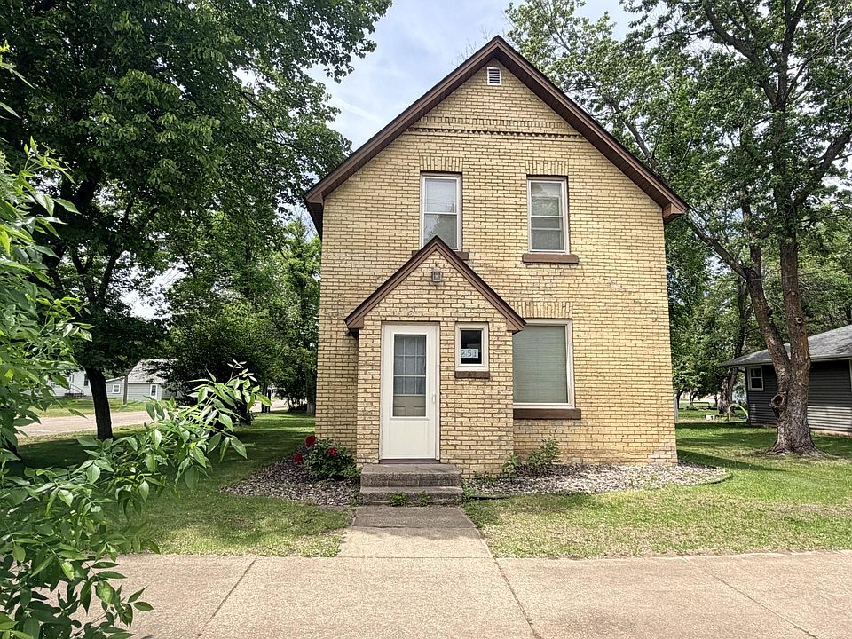 1st image of 251 Hall Ave SW