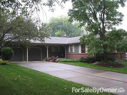 Move in Ready
						:
						Completely remodeled and up to date. Move-in-Ready.